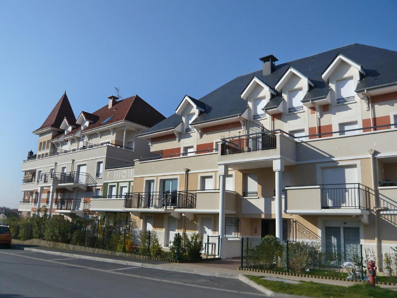 Apartment Les Marines 1 Et 2-7 By Interhome Cabourg Esterno foto